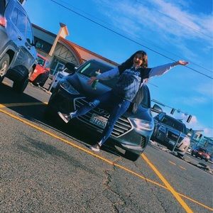 Meet your Posher, Perla